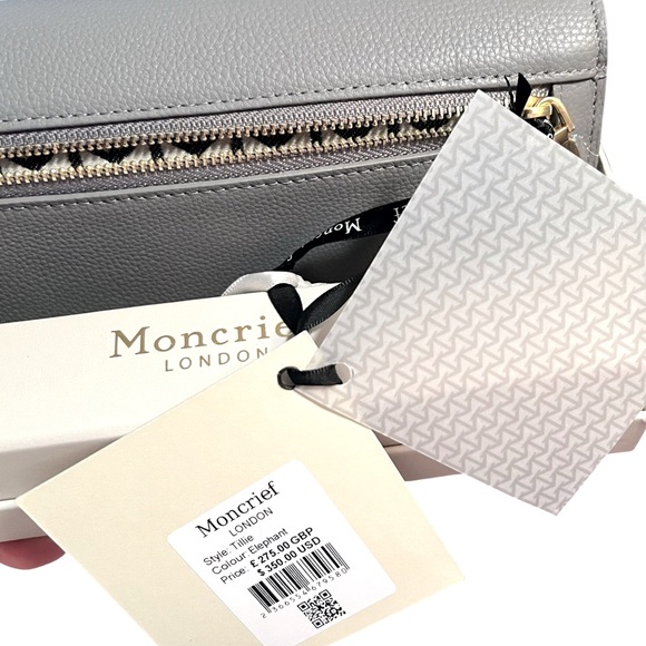 Moncrief London NWT Beautiful Tillie Winter
Taupe Leather Grained Wallet (P076) - Picture 2 of 11